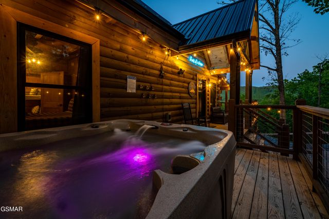 1606 Dove Wing Way, Sevierville, TN 37862