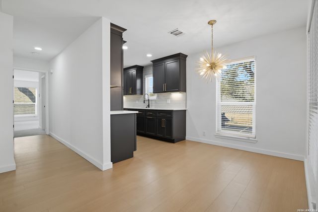 2718 Old Field Dr Apt 1002, San Antonio, TX 78247