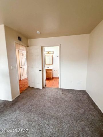 7391 S Camino De La Tierra, Tucson, AZ 85746