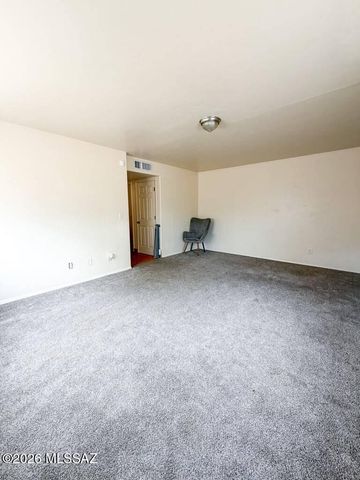 7391 S Camino De La Tierra, Tucson, AZ 85746