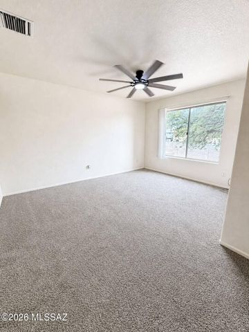 7391 S Camino De La Tierra, Tucson, AZ 85746