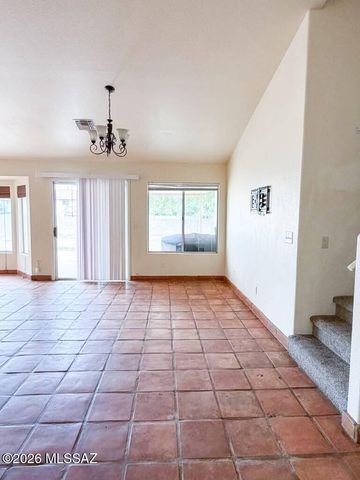 7391 S Camino De La Tierra, Tucson, AZ 85746