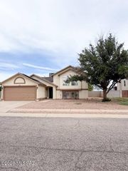 7391 S Camino De La Tierra, Tucson, AZ 85746