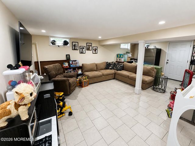 52 Lake Drive, Howell, NJ 07731