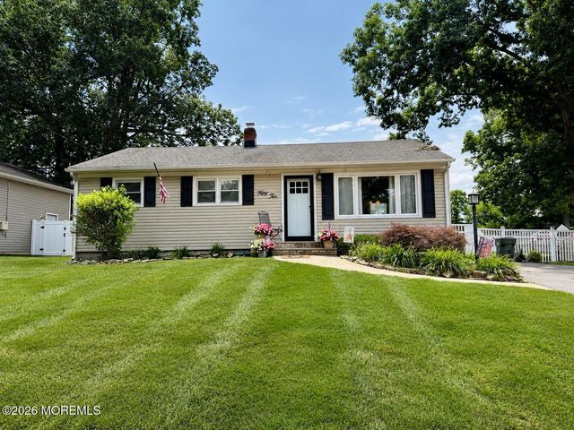 52 Lake Drive, Howell, NJ 07731