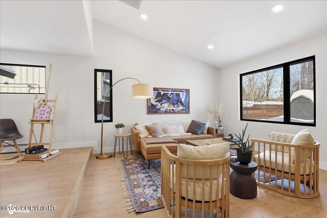 4031 Romanzof Circle, Anchorage, AK 99517