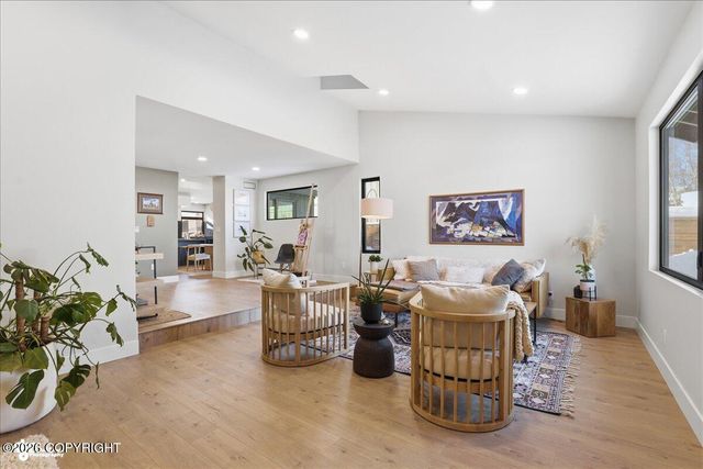 4031 Romanzof Circle, Anchorage, AK 99517