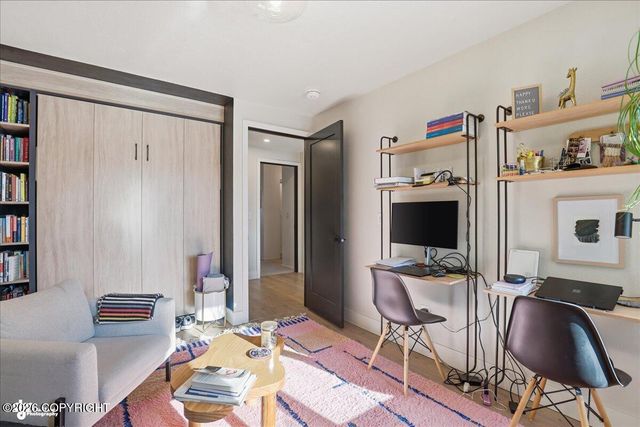 4031 Romanzof Circle, Anchorage, AK 99517