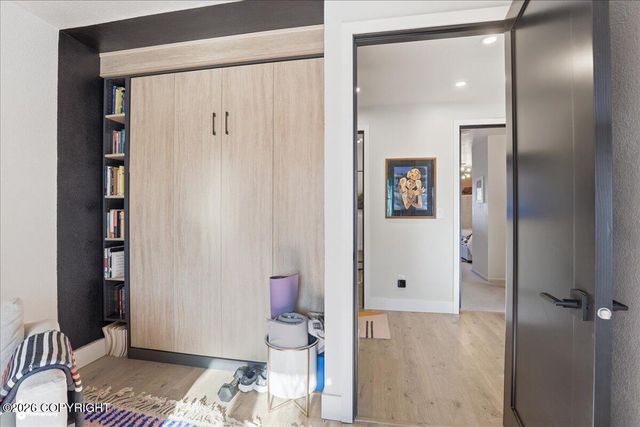 4031 Romanzof Circle, Anchorage, AK 99517