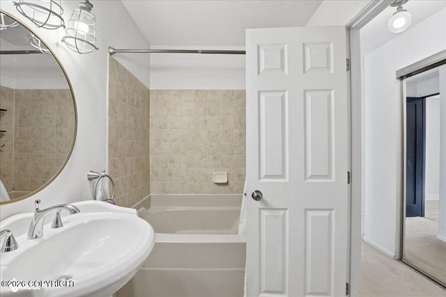 4031 Romanzof Circle, Anchorage, AK 99517