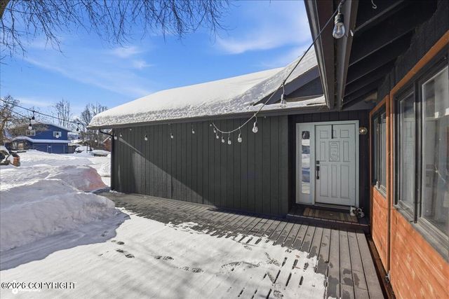 4031 Romanzof Circle, Anchorage, AK 99517