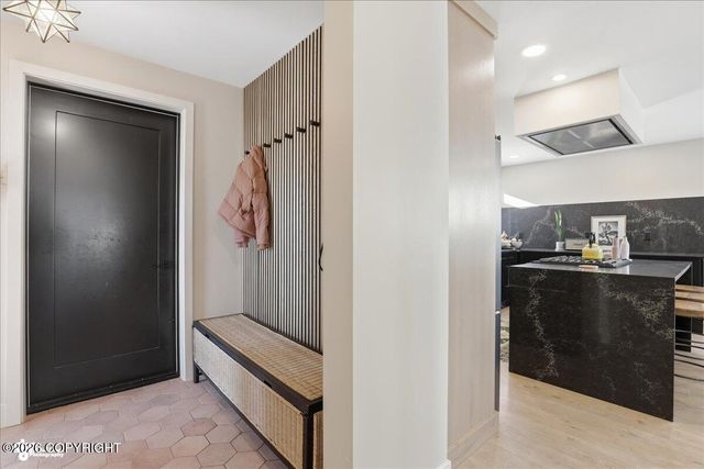 4031 Romanzof Circle, Anchorage, AK 99517