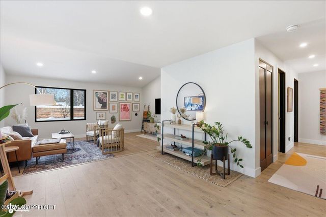 4031 Romanzof Circle, Anchorage, AK 99517