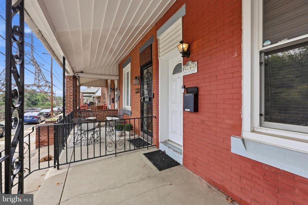 3423 CRESSON ST, PHILADELPHIA, PA 19129 — photo 2