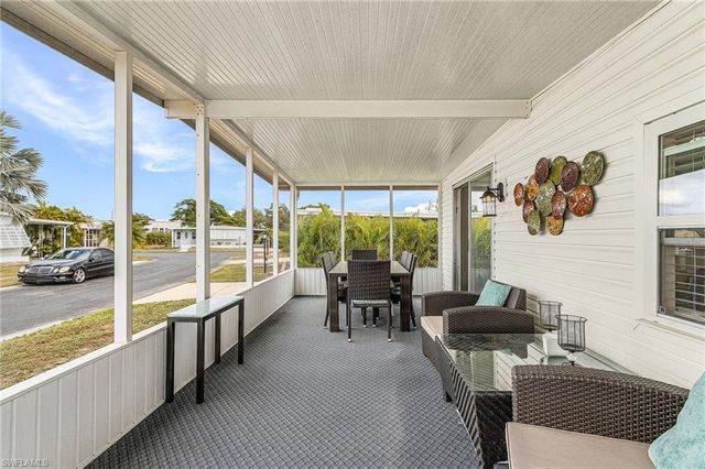 64 Sturbridge LN, Fort Myers, FL 33908