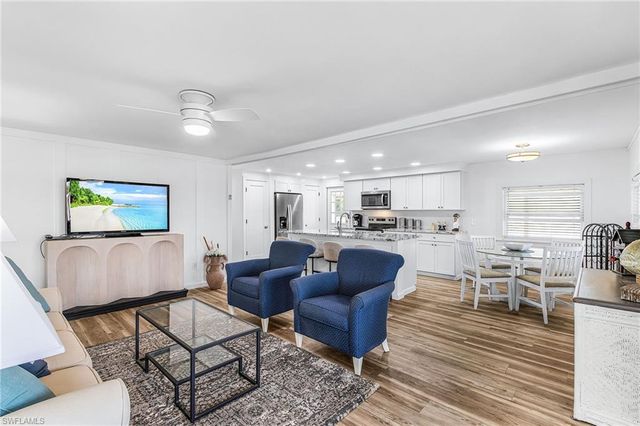 64 Sturbridge LN, Fort Myers, FL 33908