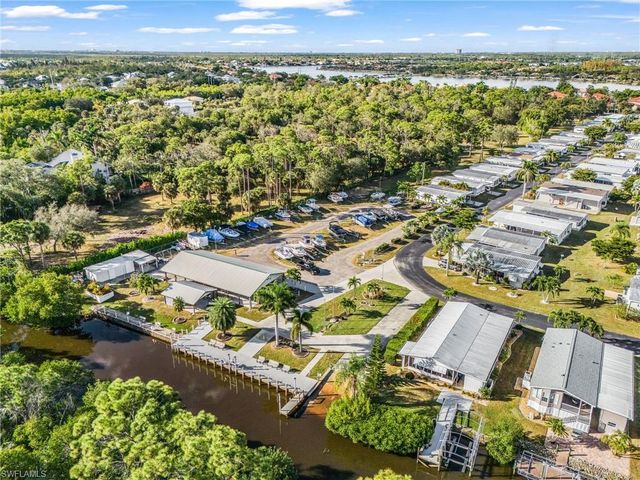 64 Sturbridge LN, Fort Myers, FL 33908