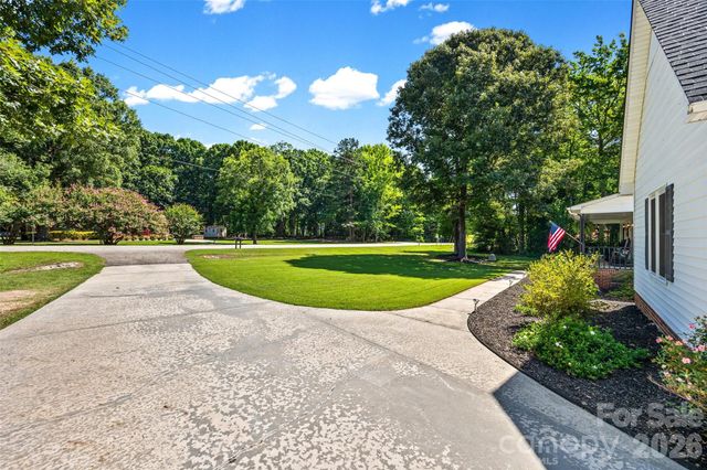 143 Old Limestone Road E, York, SC 29745