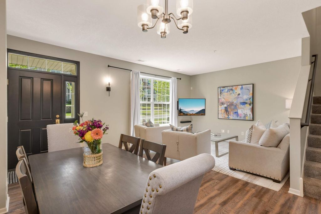 17208 72nd Avenue N, Maple Grove, MN 55311