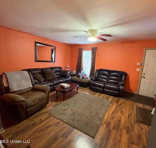 1732 Brookhollow Circle, Jackson, MS 39212