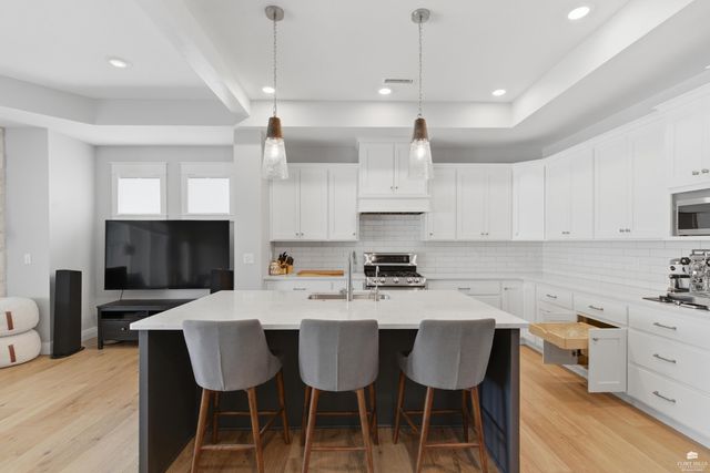 2118 Royal Ridge Circle, Manhattan, KS 66503