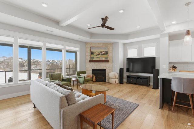 2118 Royal Ridge Circle, Manhattan, KS 66503