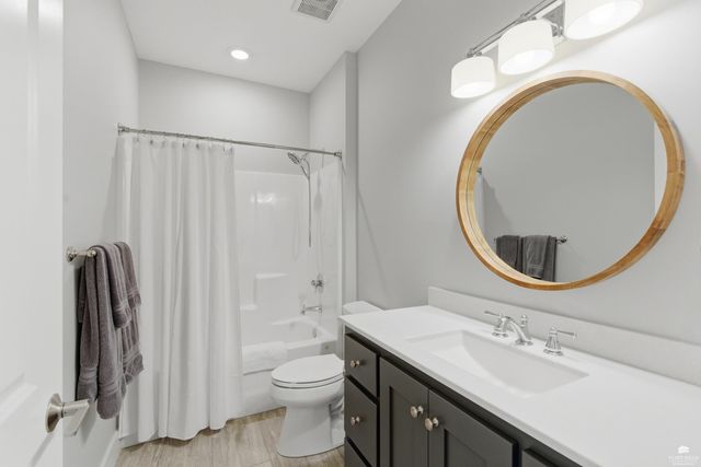 2118 Royal Ridge Circle, Manhattan, KS 66503