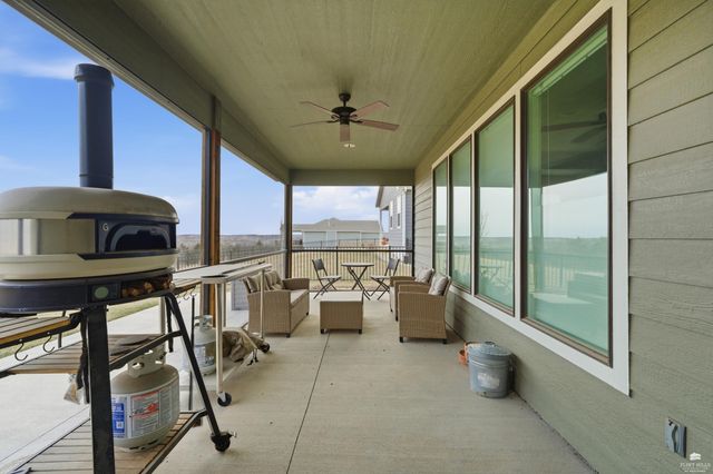 2118 Royal Ridge Circle, Manhattan, KS 66503