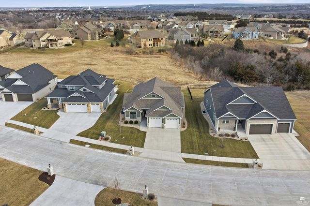 2118 Royal Ridge Circle, Manhattan, KS 66503
