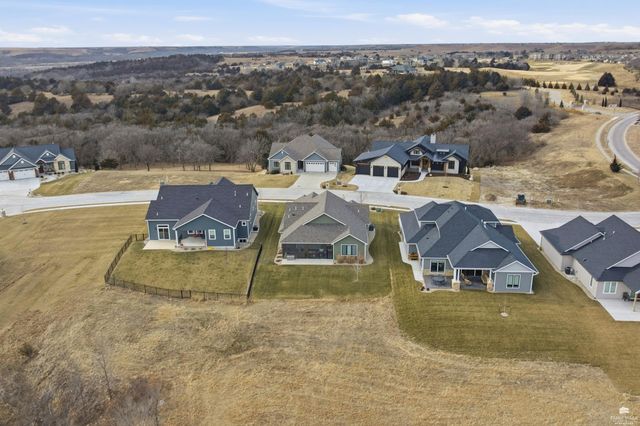 2118 Royal Ridge Circle, Manhattan, KS 66503