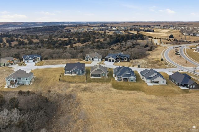 2118 Royal Ridge Circle, Manhattan, KS 66503
