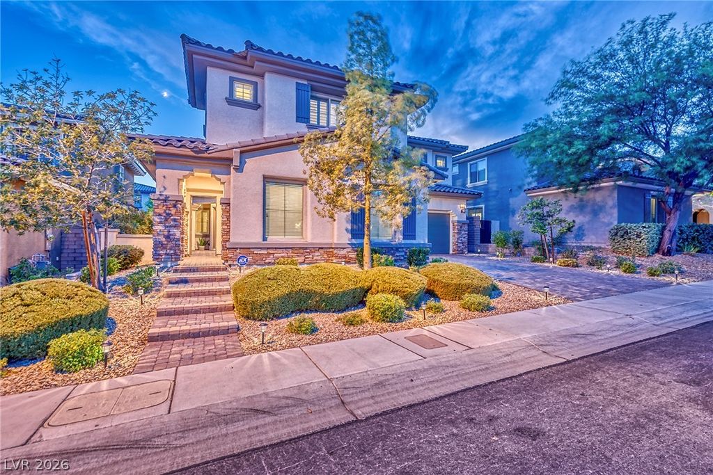 301 OAKRUN Court, Las Vegas, NV 89138 — photo 5