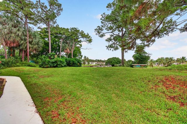5064 Heatherhill Lane 2208, Boca Raton, FL 33486