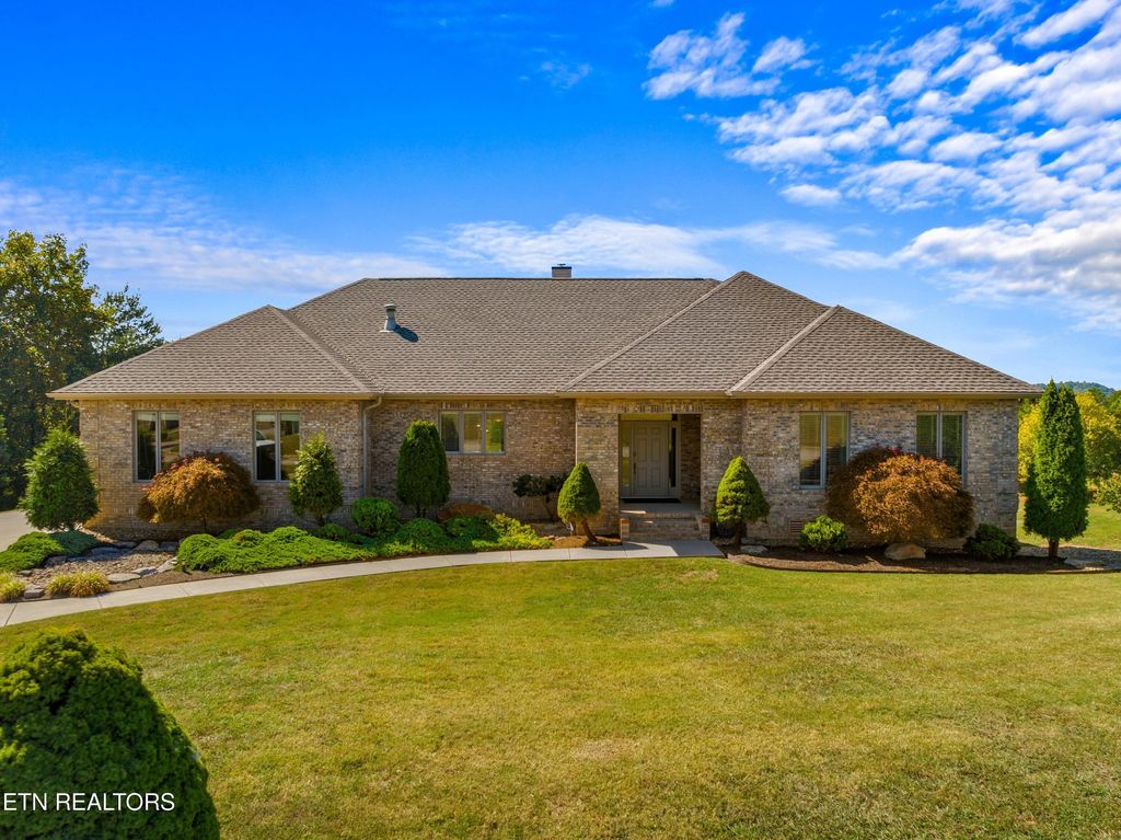 1991 Lakebrook Circle, Dandridge, TN 37725