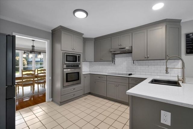 5654 Brookstone NW Drive, Acworth, GA 30101