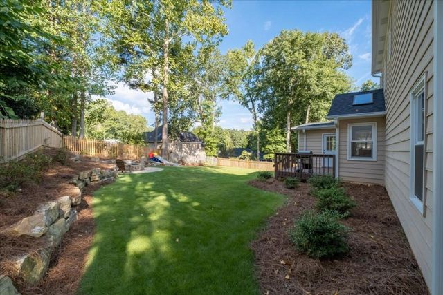 5654 Brookstone NW Drive, Acworth, GA 30101