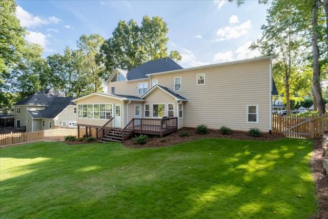 5654 Brookstone NW Drive, Acworth, GA 30101