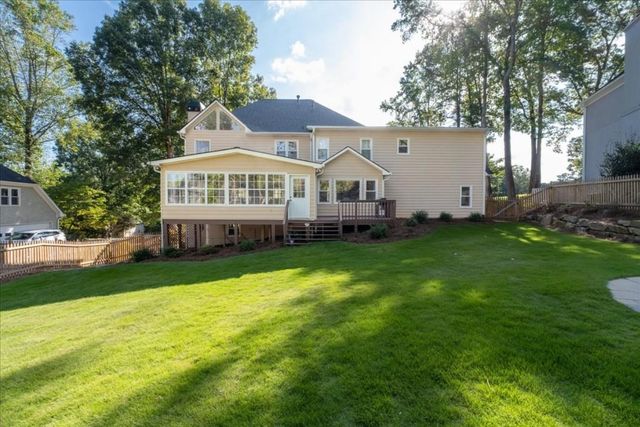 5654 Brookstone NW Drive, Acworth, GA 30101