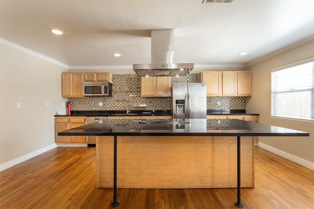 2098 Harland Drive, Houston, TX 77055