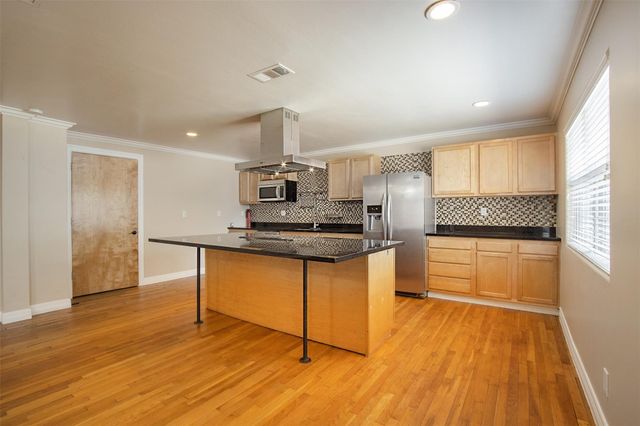 2098 Harland Drive, Houston, TX 77055