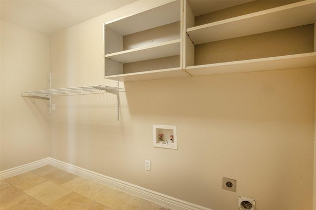 2098 Harland Drive, Houston, TX 77055