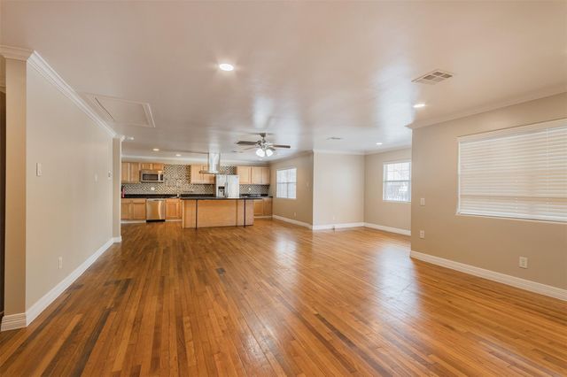 2098 Harland Drive, Houston, TX 77055