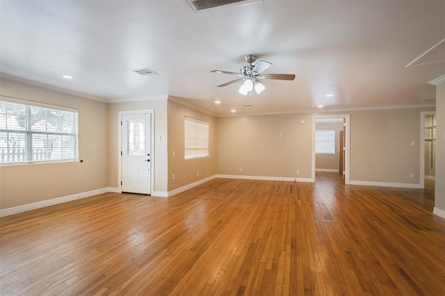 2098 Harland Drive, Houston, TX 77055