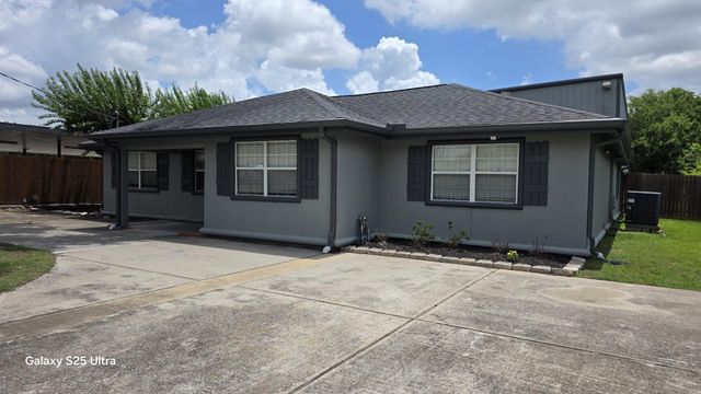 2098 Harland Drive, Houston, TX 77055