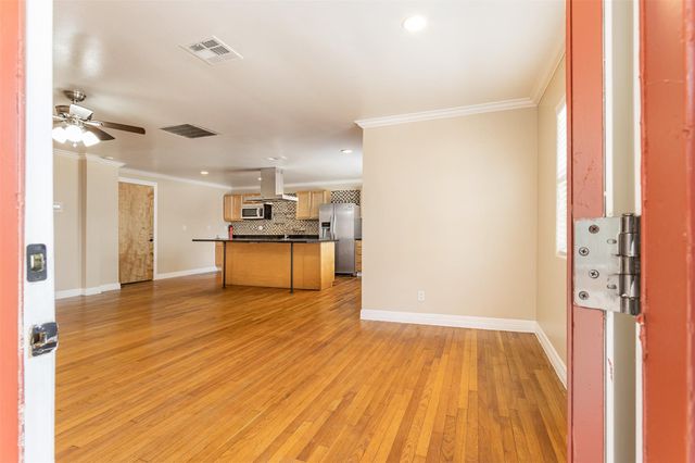 2098 Harland Drive, Houston, TX 77055
