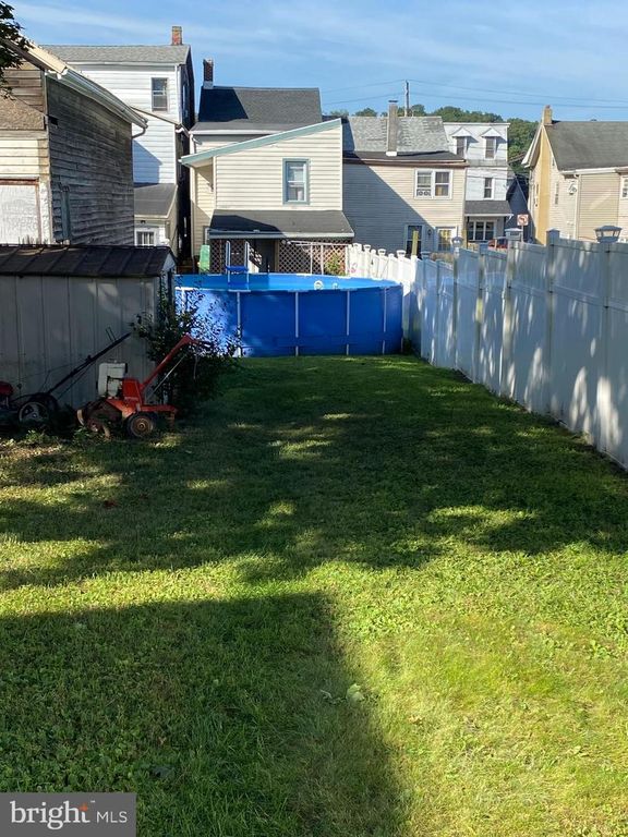 328 DOCK ST, Schuylkill Haven, PA 17972