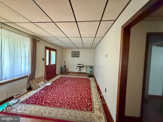 393 PARK RD, Fleetwood, PA 19522