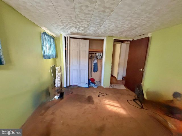 393 PARK RD, Fleetwood, PA 19522