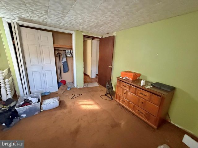 393 PARK RD, Fleetwood, PA 19522