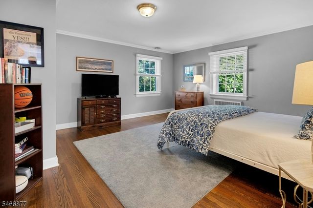 34 Bedford Rd, Summit City, NJ 07901